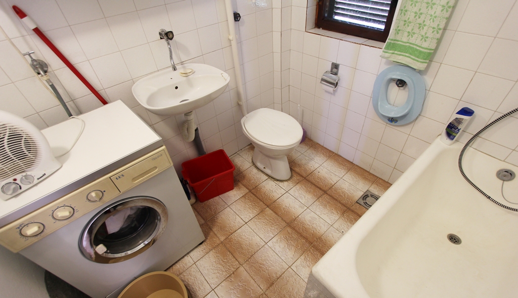 Image of House - 5 Bedrooms - 2 Bathrooms for Sale in Bar-Dobre Vode-Montenegro, Image 10